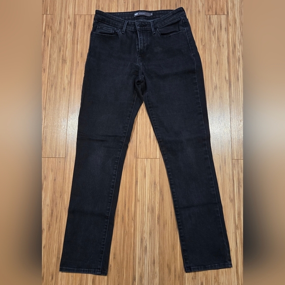 Levis Women's Black Jeans - Picture 1 of 7
